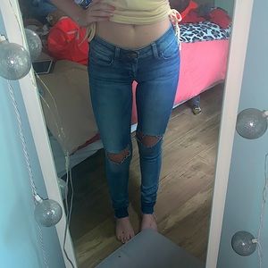 american eagle ripped jeans